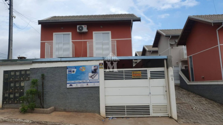 Casa com 2 Quartos para Alugar, 80 m² em Centro - Jarinu
