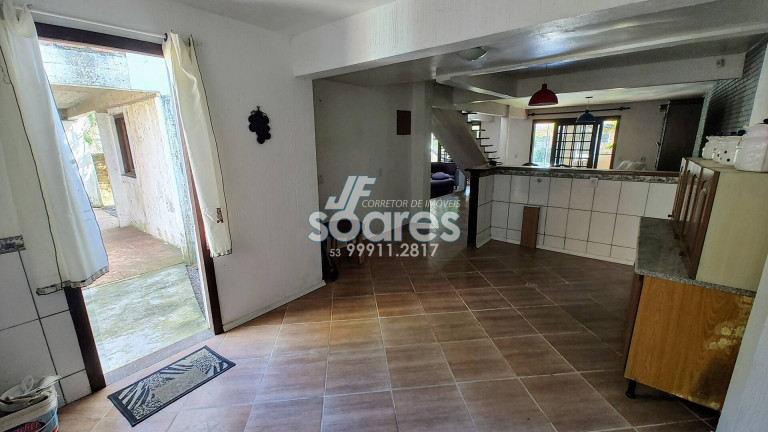 Imagem Sobrado com 3 Quartos à Venda, 274 m² em Laranjal - Pelotas Imagem Sobrado com 3 Quartos à Venda, 274 m² em Laranjal - Pelotas