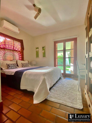 Imagem Casa de Condomínio com 4 Quartos à Venda, em Baleia - São Sebastião Imagem Casa de Condomínio com 4 Quartos à Venda, em Baleia - São Sebastião
