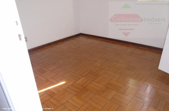 Imagem Casa com 3 Quartos à Venda, 150 m² em Loteamento Lanfranchi - Taubaté Imagem Casa com 3 Quartos à Venda, 150 m² em Loteamento Lanfranchi - Taubaté