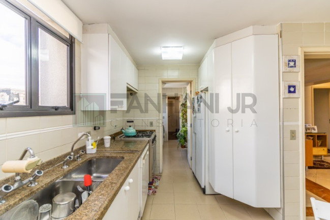 Imagem Imóvel com 3 Quartos à Venda, 144 m² em Jardim Europa - São Paulo Imagem Imóvel com 3 Quartos à Venda, 144 m² em Jardim Europa - São Paulo