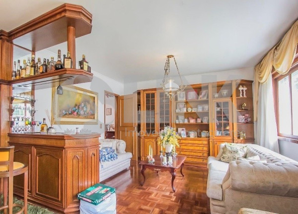 Imagem Casa com 3 Quartos à Venda, 352 m² em Jardim Lindóia - Porto Alegre Imagem Casa com 3 Quartos à Venda, 352 m² em Jardim Lindóia - Porto Alegre