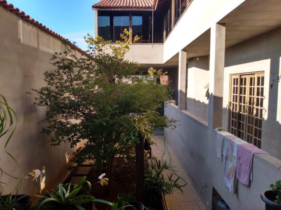 Imagem Sobrado com 4 Quartos à Venda, 423 m² em Jardim Medina - Poá Imagem Sobrado com 4 Quartos à Venda, 423 m² em Jardim Medina - Poá