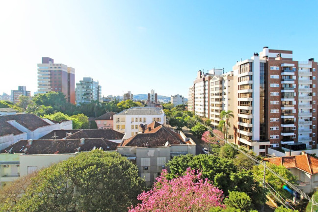 Imagem Imóvel com 3 Quartos à Venda, em Petrópolis - Porto Alegre Imagem Imóvel com 3 Quartos à Venda, em Petrópolis - Porto Alegre
