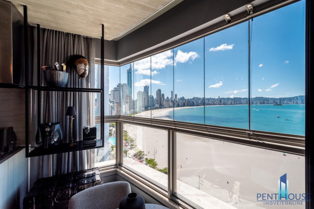 Imagem Apartamento com 4 Quartos à Venda, 183 m² em Centro - Balneário Camboriú Imagem Apartamento com 4 Quartos à Venda, 183 m² em Centro - Balneário Camboriú