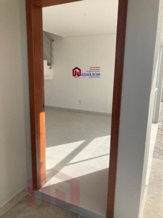 Imagem Imóvel com 2 Quartos à Venda, 132 m² Imagem Imóvel com 2 Quartos à Venda, 132 m²