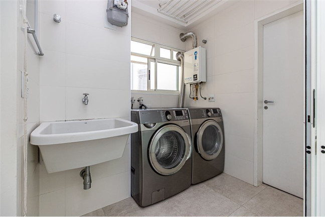 Imagem Apartamento com 3 Quartos à Venda, 128 m² em Moema - São Paulo
