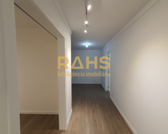 Imagem Casa com 3 Quartos à Venda, 300 m² em América - Joinville Imagem Casa com 3 Quartos à Venda, 300 m² em América - Joinville