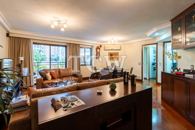 Imagem Apartamento com 3 Quartos à Venda, 120 m² em Moema - São Paulo