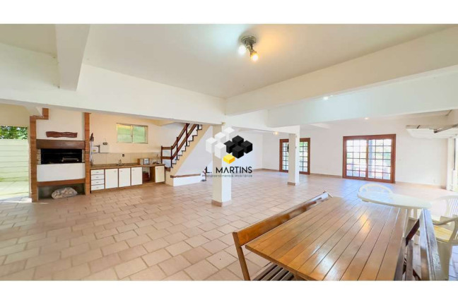 Imagem Casa com 4 Quartos à Venda, 394 m² em Vila Assunção - Porto Alegre