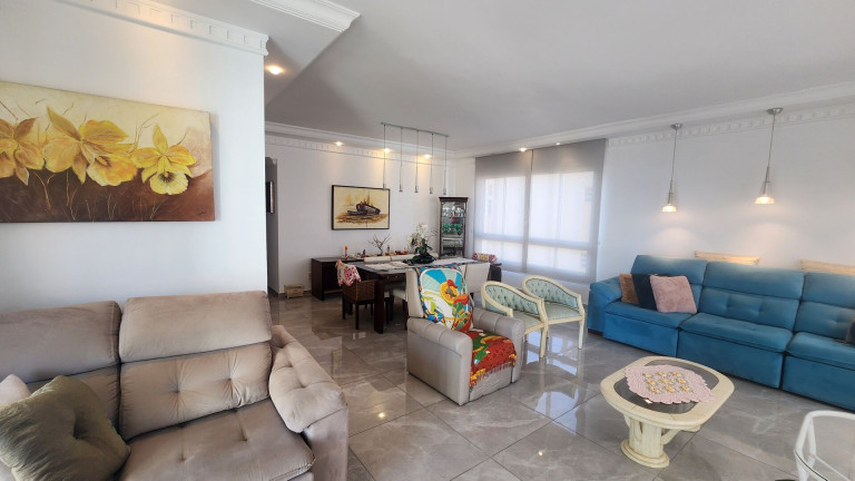 Apartamento com 3 Quartos para Alugar, 189 m² em Embaré - Santos