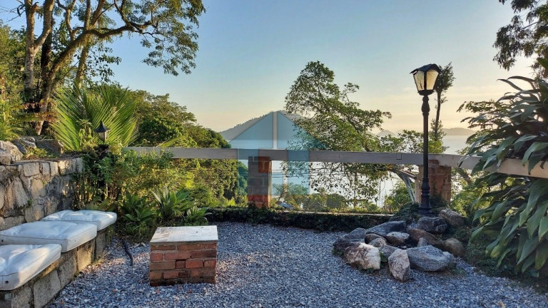 Imagem Casa com 4 Quartos à Venda, 1.500 m² em Vila Velha - Angra Dos Reis