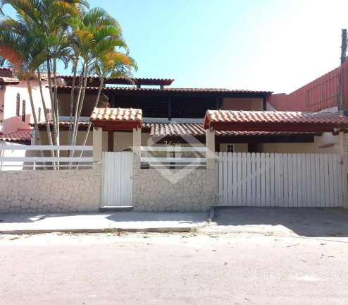 Imagem Casa com 3 Quartos à Venda, 360 m² em Piratininga - Niterói