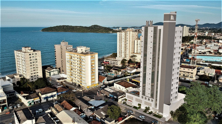 Imagem Apartamento com 3 Quartos à Venda, 110 m² em Centro - Balneário Piçarras