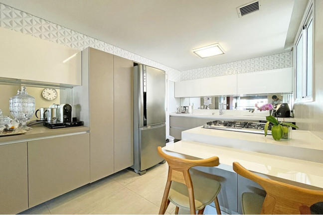 Imagem Apartamento com 3 Quartos à Venda, 163 m² em Jardim Do Salso - Porto Alegre Imagem Apartamento com 3 Quartos à Venda, 163 m² em Jardim Do Salso - Porto Alegre