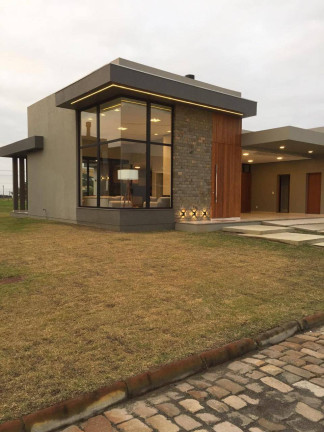 Imagem Casa com 4 Quartos à Venda, 600 m² em Atlântida Sul - Osório Imagem Casa com 4 Quartos à Venda, 600 m² em Atlântida Sul - Osório