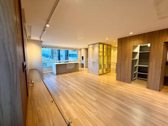 Imagem Apartamento com 4 Quartos à Venda, 240 m² em Centro - Balneário Camboriú Imagem Apartamento com 4 Quartos à Venda, 240 m² em Centro - Balneário Camboriú