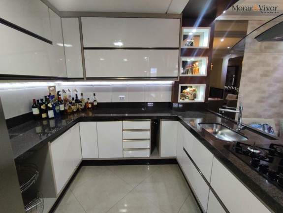 Imagem Casa com 3 Quartos à Venda, 310 m² em Sitio Cercado - Curitiba