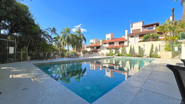 Imagem Casa com 3 Quartos à Venda, 172 m² em Teresópolis - Porto Alegre Imagem Casa com 3 Quartos à Venda, 172 m² em Teresópolis - Porto Alegre