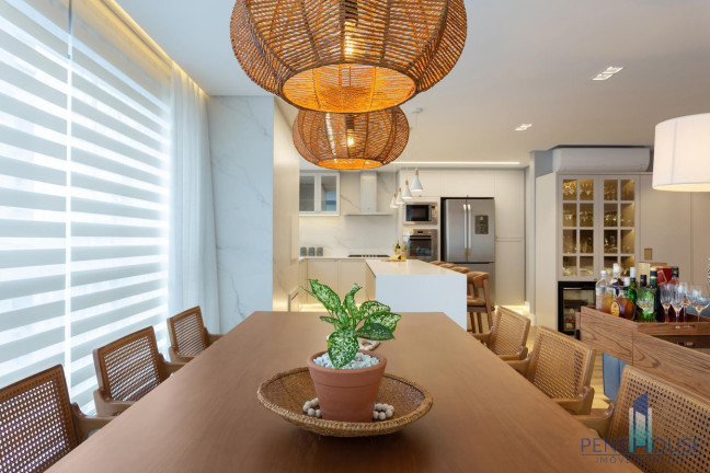 Imagem Apartamento com 3 Quartos à Venda, 130 m² em Centro - Balneário Camboriú