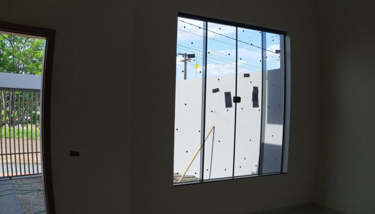 Imagem Imóvel com 3 Quartos à Venda, 70 m² em Parque Residencial Michael Licha - Londrina