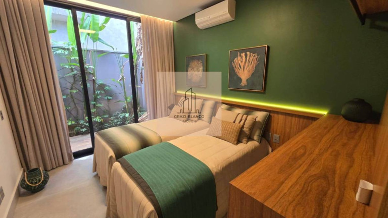 Imagem Casa de Condomínio com 4 Quartos à Venda, 349 m²