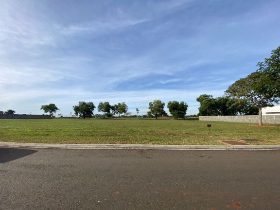 Terreno à Venda, 2.323 m² em Residencial Goiânia Golfe Clube - Goiânia
