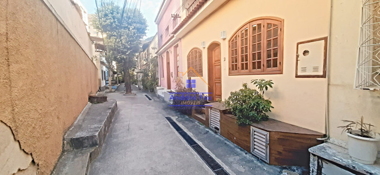 Imagem Casa com 3 Quartos à Venda, 150 m² em Tijuca - Rio De Janeiro Imagem Casa com 3 Quartos à Venda, 150 m² em Tijuca - Rio De Janeiro