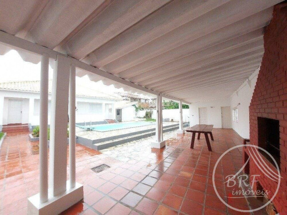 Imagem Casa com 3 Quartos à Venda, 261 m² em Balneário - Florianópolis Imagem Casa com 3 Quartos à Venda, 261 m² em Balneário - Florianópolis