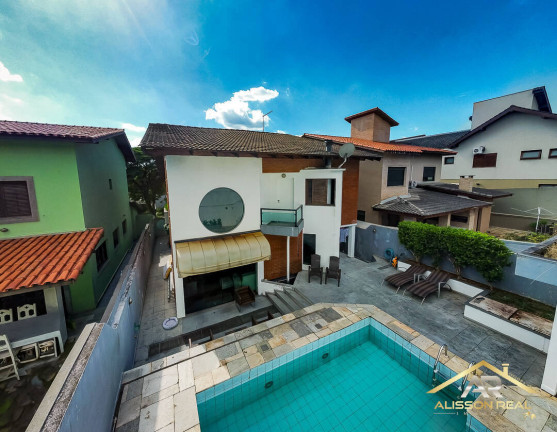 Casa de Condomínio com 4 Quartos à Venda, 360 m² em Alphaville - Santana De Parnaíba