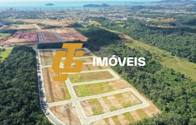Terreno à Venda, 300 m² em Centro - Balneário Piçarras