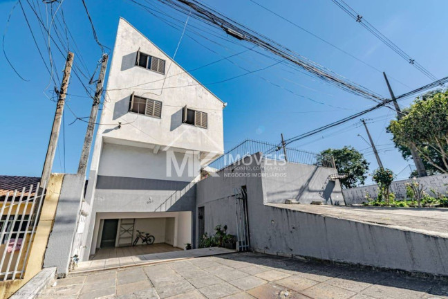 Sobrado com 3 Quartos à Venda, 200 m² em Bairro Alto - Curitiba