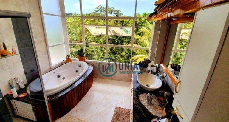 Imagem Casa com 5 Quartos à Venda, 277 m² em Pendotiba - Niterói