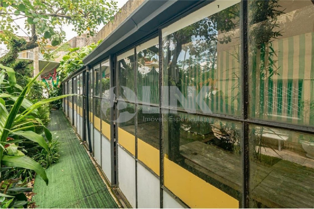 Imagem Casa com 7 Quartos à Venda, em Chácara Das Pedras - Porto Alegre Imagem Casa com 7 Quartos à Venda, em Chácara Das Pedras - Porto Alegre