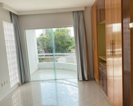 Imagem Casa com 4 Quartos à Venda, 220 m² em Buraquinho - Lauro De Freitas Imagem Casa com 4 Quartos à Venda, 220 m² em Buraquinho - Lauro De Freitas