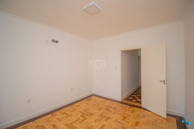 Imagem Imóvel com 3 Quartos à Venda, 117 m² em Centro Histórico - Porto Alegre Imagem Imóvel com 3 Quartos à Venda, 117 m² em Centro Histórico - Porto Alegre