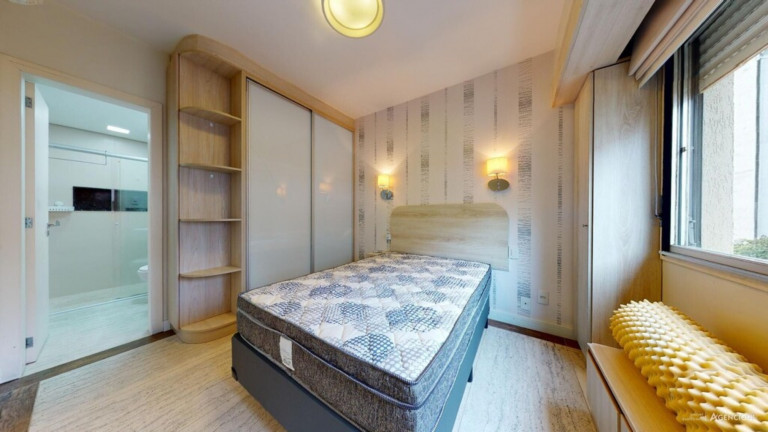 Imagem Imóvel com 1 Quarto à Venda, 37 m² em Centro Histórico - Porto Alegre Imagem Imóvel com 1 Quarto à Venda, 37 m² em Centro Histórico - Porto Alegre