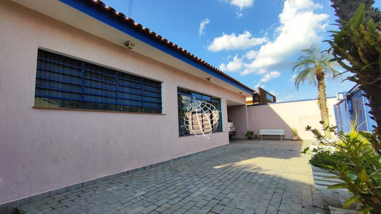 Imagem Casa com 3 Quartos à Venda ou Locação, 266 m² em Centro - Atibaia