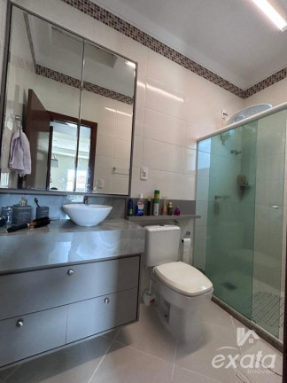 Imagem Sobrado com 4 Quartos à Venda, 300 m² em Parque Residencial Laranjeiras - Serra