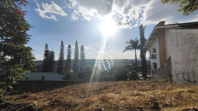 Terreno à Venda, 1.037 m² em Condomínio Flamboyant - Atibaia