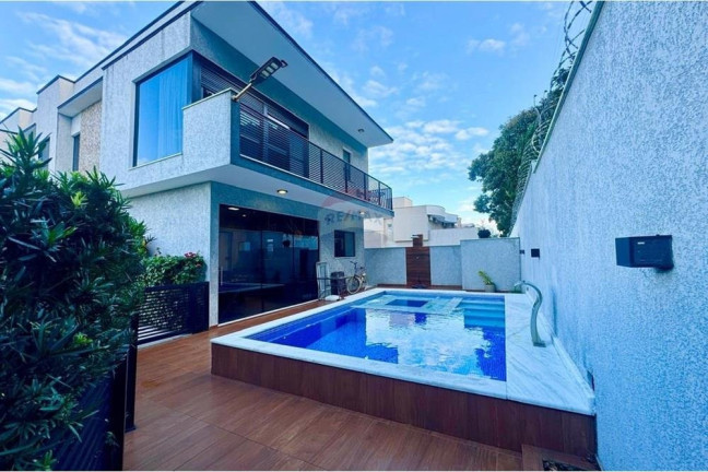 Imagem Casa com 4 Quartos à Venda, 330 m² em Oasis - Peruíbe Imagem Casa com 4 Quartos à Venda, 330 m² em Oasis - Peruíbe