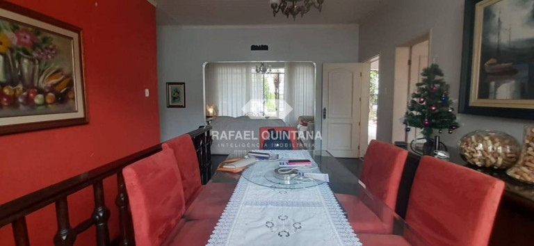 Imagem Casa com 5 Quartos à Venda, 220 m² em Agronômica - Florianópolis Imagem Casa com 5 Quartos à Venda, 220 m² em Agronômica - Florianópolis