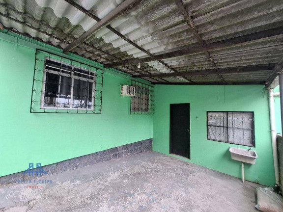 Imagem Casa com 6 Quartos à Venda, 250 m² em Trindade - Florianópolis Imagem Casa com 6 Quartos à Venda, 250 m² em Trindade - Florianópolis