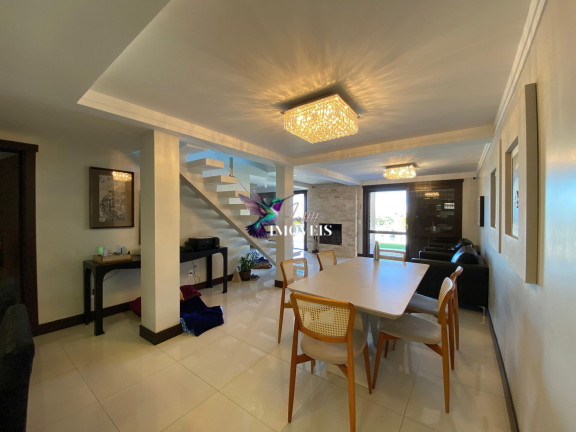 Imagem Casa com 4 Quartos à Venda, 204 m² em Centenário - Torres