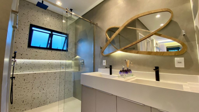 Imagem Casa com 7 Quartos à Venda, 380 m² em Riviera Módulo 16 - Bertioga Imagem Casa com 7 Quartos à Venda, 380 m² em Riviera Módulo 16 - Bertioga
