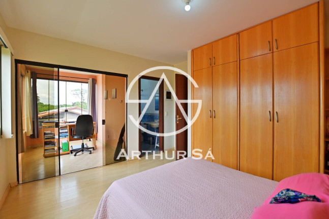 Imagem Casa com 4 Quartos à Venda, 1.600 m² em Lago Norte - Brasília Imagem Casa com 4 Quartos à Venda, 1.600 m² em Lago Norte - Brasília