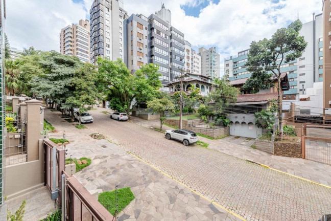 Imagem Imóvel com 2 Quartos à Venda, 180 m² em Bela Vista - Porto Alegre Imagem Imóvel com 2 Quartos à Venda, 180 m² em Bela Vista - Porto Alegre
