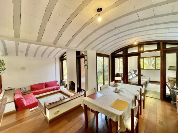 Imagem Casa com 3 Quartos à Venda, 398 m² em Condomínio Iolanda - Taboão Da Serra