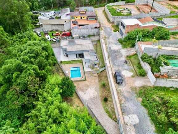 Casa com 3 Quartos à Venda, 144 m² em Terra Preta - Mairiporã