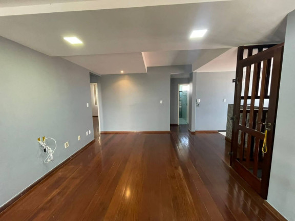 Imagem Casa com 5 Quartos à Venda, 350 m² em Atalaia - Aracaju Imagem Casa com 5 Quartos à Venda, 350 m² em Atalaia - Aracaju